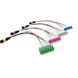 12 fibre smazzano fuori il cavo OM3/OM4 di MTP MPO per le cassette di interconnessione