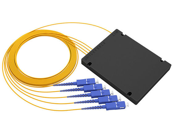 comprare 1x4 Split Ratio PLC Fiber Optic Splitter con tipo di scatola ABS e connettore SC/PC online manufacture