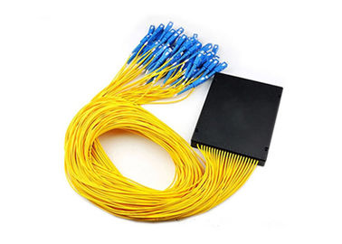 comprare 1 in 32 fuori ABS a fibra ottica del separatore 1x32 dello SpA a forma di scatola con il connettore PC/dello Sc online manufacture