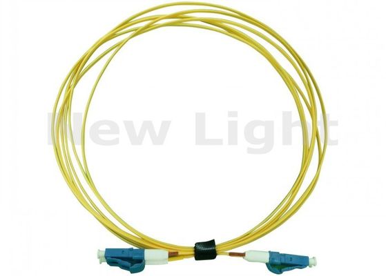 Cavo patch in fibra ottica LC-LC giallo con materiale in PVC e lunghezza di 3 metri per connettività affidabile